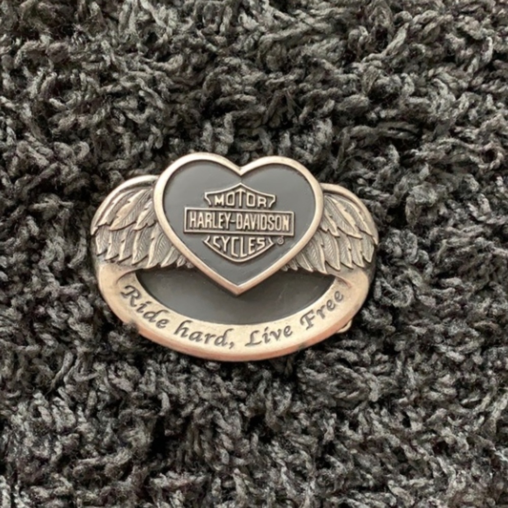 Harley-Davidson buckle heart wings